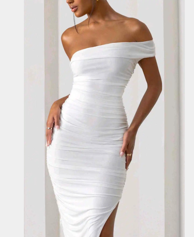 Aangesloten galajurk met pailletten en split - Donna Colori Rotterdam