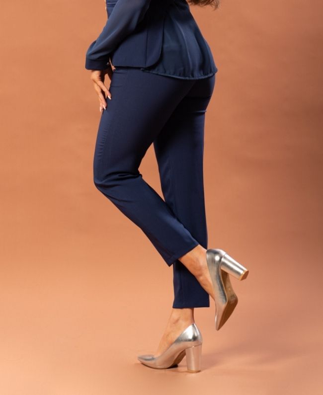 
                      
                        Pantalon Donna
                      
                    